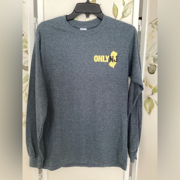 ONLY NJ Pork Roll Egg & Cheese shirt EUC Sz S gray - Picture 2 of 3